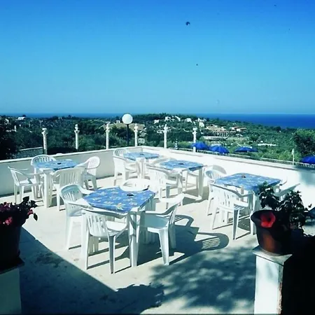 アパートホテル Carabella 3*