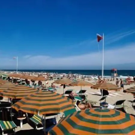 Carabella アパートホテル 3*