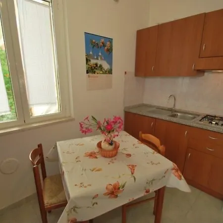 アパートホテル Carabella