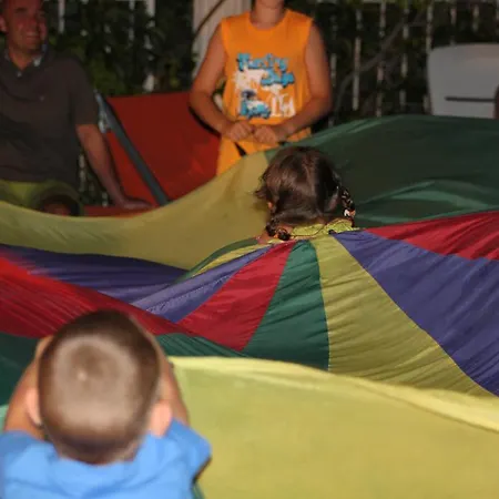 アパートホテル Carabella ヴィエステ