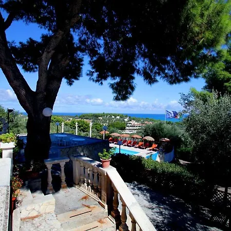 Apart Otel Carabella 3*