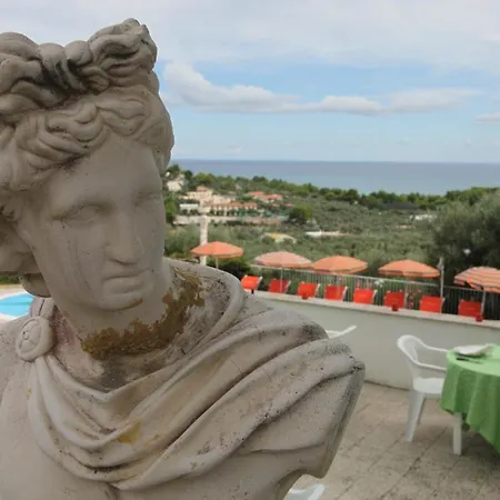 Carabella アパートホテル