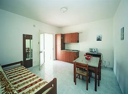 Carabella 3*