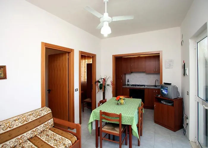 Carabella Apartahotel 3*