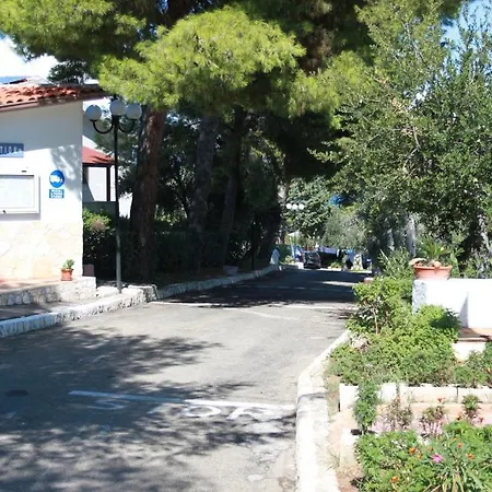 Carabella 3*