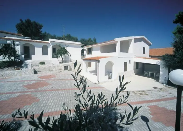 Apart-hotel Carabella 3*