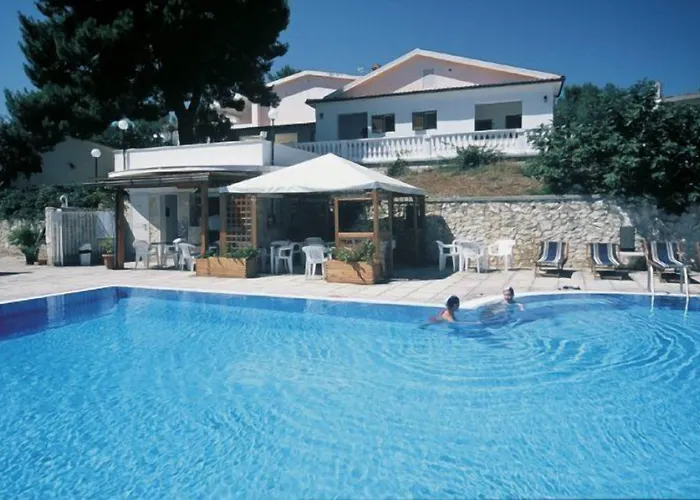 Apart-hotel Carabella 3*