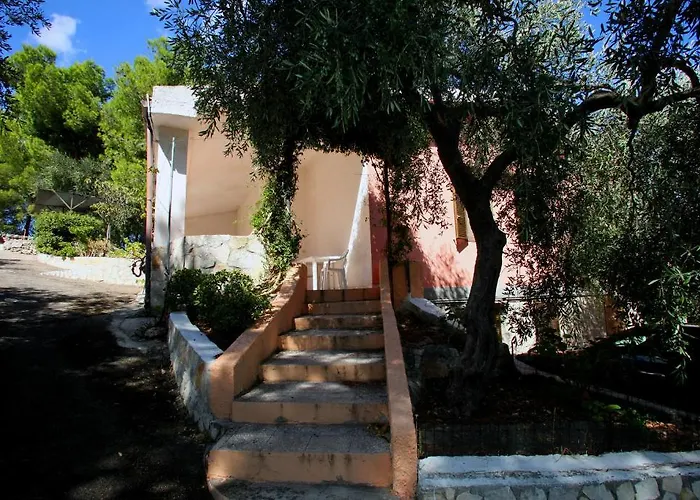 Apart Otel Carabella 3*