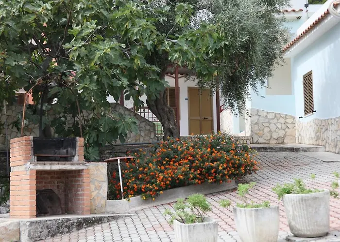 Aparthotel Carabella 3*